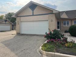 1 81 Kelly Street  Portage La Prairie, MB R1N 3W7