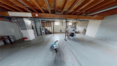 43 2Nd Avenue Sw, Minnedosa, MB - Indoor Photo Showing Basement