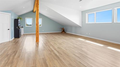 137 Eagle Point, Osoyoos, BC - Indoor Photo Showing Other Room