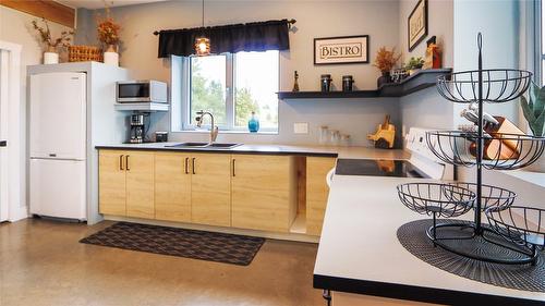 137 Eagle Point, Osoyoos, BC - Indoor Photo Showing Kitchen With Double Sink