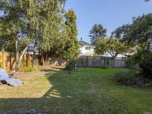 9717 Second St, Sidney, BC 