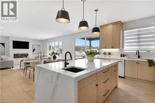 Lot 1 Avery Place, Milverton, ON - Indoor Photo Showing Kitchen With Upgraded Kitchen