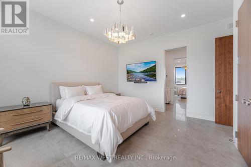 83 Navigation Drive, Prince Edward County, ON - Indoor Photo Showing Bedroom