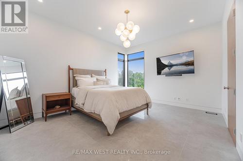83 Navigation Drive, Prince Edward County, ON - Indoor Photo Showing Bedroom