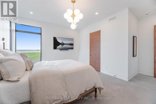83 Navigation Drive, Prince Edward County, ON - Indoor Photo Showing Bedroom