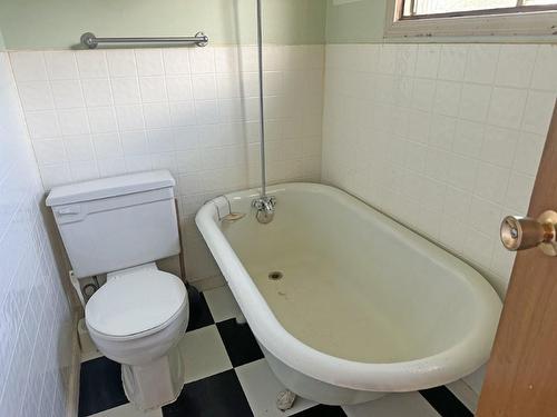 20 Rankin Street, Red Rock, ON - Indoor Photo Showing Bathroom