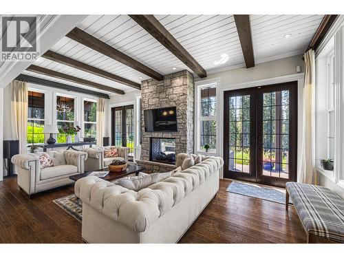 5411 Lookout Ridge Place, Sun Peaks, BC - Indoor Photo Showing Living Room With Fireplace
