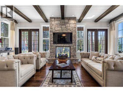 5411 Lookout Ridge Place, Sun Peaks, BC - Indoor Photo Showing Living Room With Fireplace