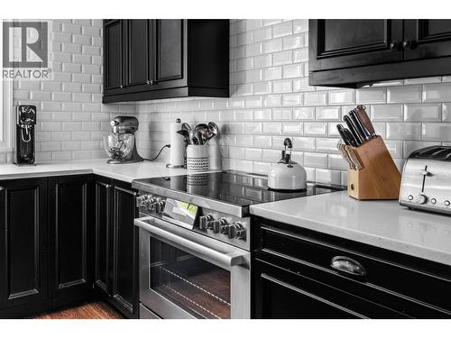 5411 Lookout Ridge Place, Sun Peaks, BC - Indoor Photo Showing Kitchen With Upgraded Kitchen