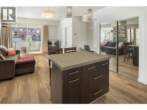 985 Academy Way Unit# 208, Kelowna, BC - Indoor Photo Showing Living Room