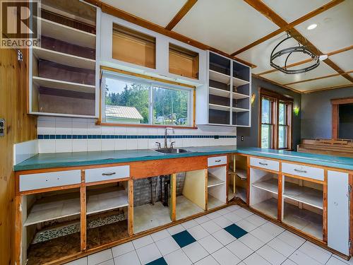 307 2Nd Avenue, Field, BC - Indoor Photo Showing Other Room