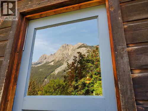 307 2Nd Avenue, Field, BC - 