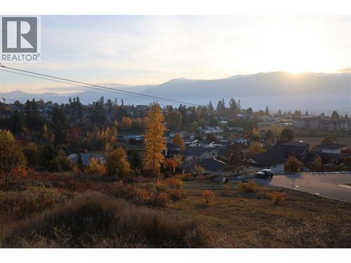 1102 12Th Avenue, Creston, BC 