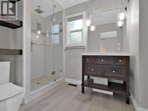 2284 Westville Place, West Kelowna, BC - Indoor Photo Showing Bathroom