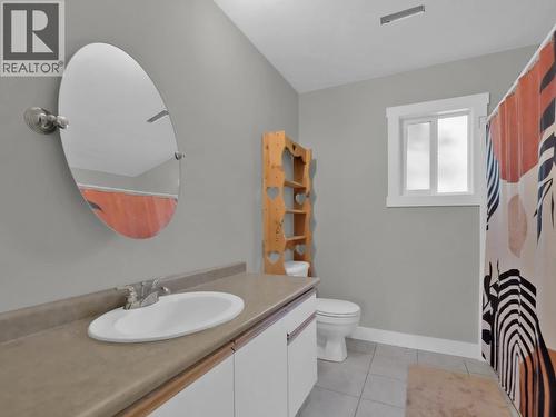 2284 Westville Place, West Kelowna, BC - Indoor Photo Showing Bathroom