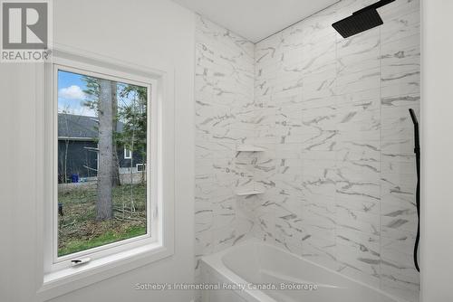 1030 Xavier Street, Gravenhurst (Morrison), ON - Indoor Photo Showing Bathroom