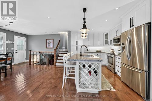 24 Willis Drive, Brampton, ON - Indoor Photo Showing Kitchen With Stainless Steel Kitchen With Double Sink With Upgraded Kitchen