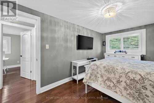 24 Willis Drive, Brampton, ON - Indoor Photo Showing Bedroom