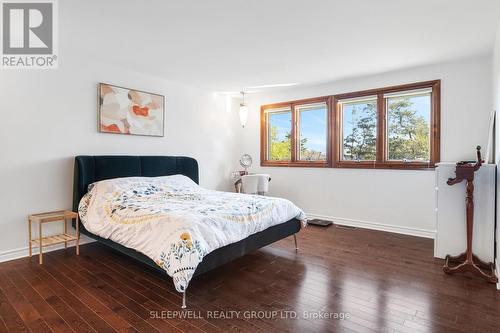 1545 Prince Of Wales Drive, Ottawa, ON - Indoor Photo Showing Bedroom