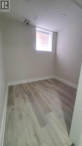 Bsmt - 26 Westfield Crescent, Hamilton, ON - Indoor Photo Showing Other Room