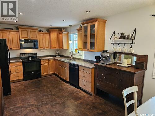 Redvers South Acreage., Antler Rm No. 61, SK - Indoor Photo Showing Kitchen With Double Sink