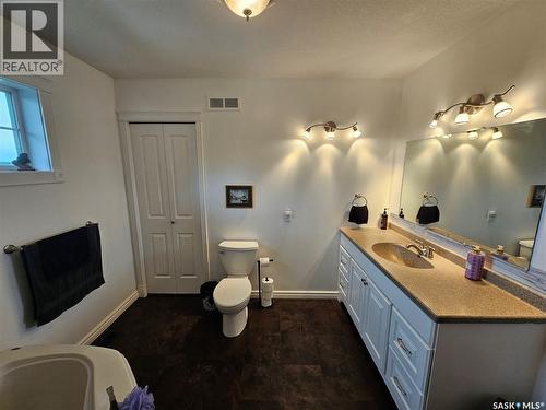 Redvers South Acreage., Antler Rm No. 61, SK - Indoor Photo Showing Bathroom