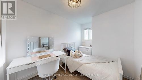 4 William Curtis Circle, Newmarket, ON - Indoor Photo Showing Bedroom