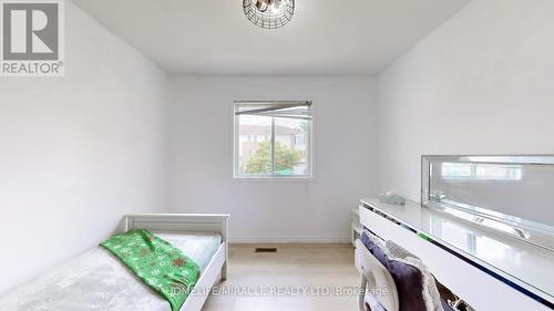 4 William Curtis Circle, Newmarket, ON - Indoor Photo Showing Bedroom