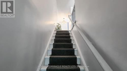 4 William Curtis Circle, Newmarket, ON - Indoor Photo Showing Other Room