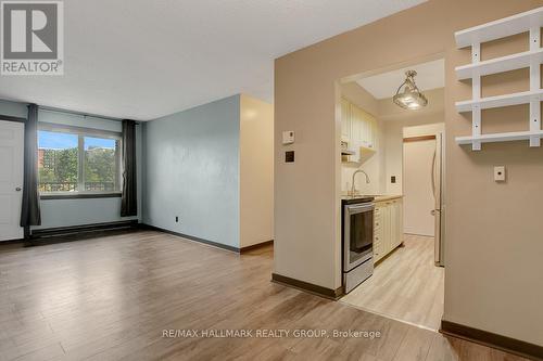401C - 2041 Arrowsmith Drive, Ottawa, ON - Indoor Photo Showing Other Room
