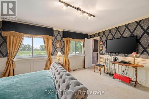 8101 Decker Drive, Middlesex Centre, ON - Indoor Photo Showing Bedroom