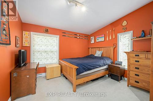 8101 Decker Drive, Middlesex Centre, ON - Indoor Photo Showing Bedroom