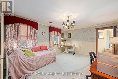 8101 Decker Drive, Middlesex Centre, ON - Indoor Photo Showing Bedroom