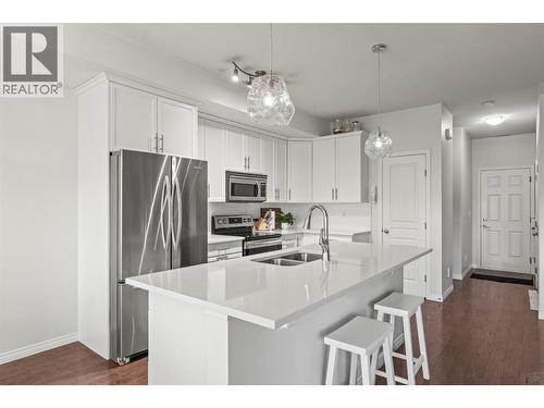 6900 Marshall Road Unit# 39, Vernon, BC - Indoor Photo Showing Kitchen With Double Sink With Upgraded Kitchen