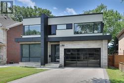 890 BEECHWOOD AVENUE  Mississauga, ON L5G 4E2