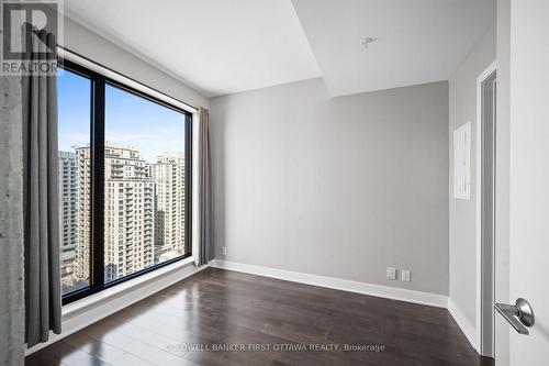 1605 - 20 Daly Street, Ottawa, ON - Indoor Photo Showing Other Room