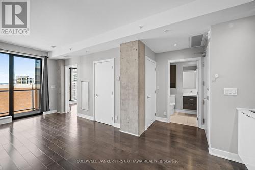 1605 - 20 Daly Street, Ottawa, ON - Indoor Photo Showing Other Room