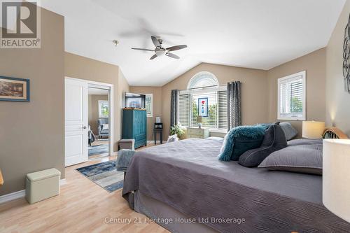Primary bedroom - 6295 Townline Road, West Lincoln (Smithville), ON - Indoor Photo Showing Bedroom
