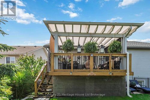 Upper deck - 6295 Townline Road, West Lincoln (Smithville), ON - Outdoor With Deck Patio Veranda With Exterior