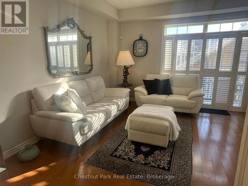 2 Cranberry Quay, Collingwood, ON - Indoor Photo Showing Living Room