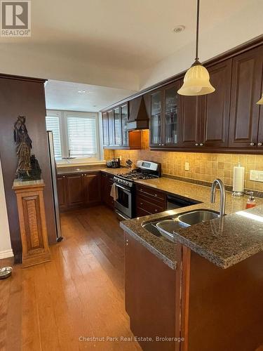 2 Cranberry Quay, Collingwood, ON - Indoor Photo Showing Kitchen With Double Sink