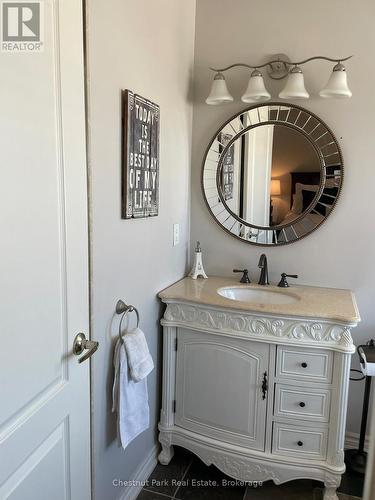 2 Cranberry Quay, Collingwood, ON - Indoor Photo Showing Bathroom