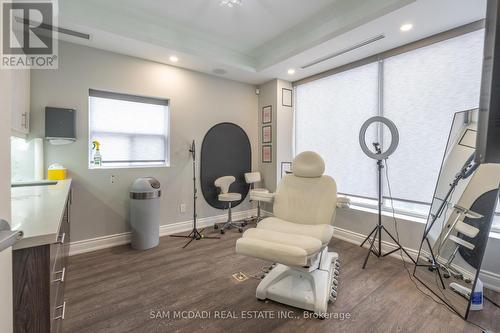 1651 Lakeshore Road W, Mississauga, ON 