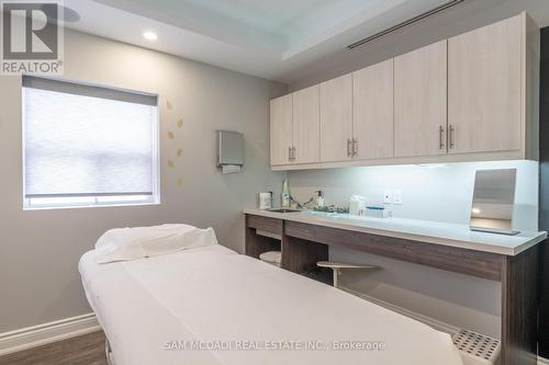 1651 Lakeshore Road W, Mississauga, ON 