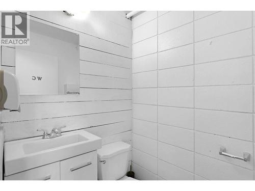 Main - 525 - 527 Lawrence Avenue, Kelowna, BC 