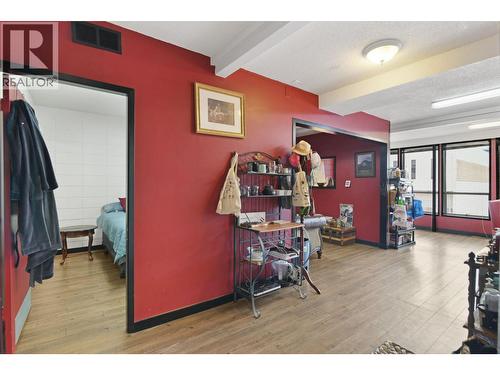 Upper back area entrance - 525 - 527 Lawrence Avenue, Kelowna, BC 