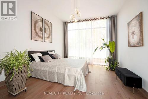 662 Byngmount Avenue, Mississauga, ON - Indoor Photo Showing Bedroom