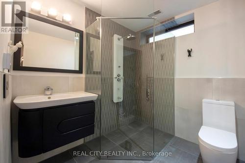 662 Byngmount Avenue, Mississauga, ON - Indoor Photo Showing Bathroom