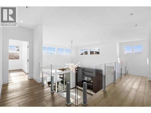 1049 Westpoint Drive, Kelowna, BC - Indoor Photo Showing Other Room