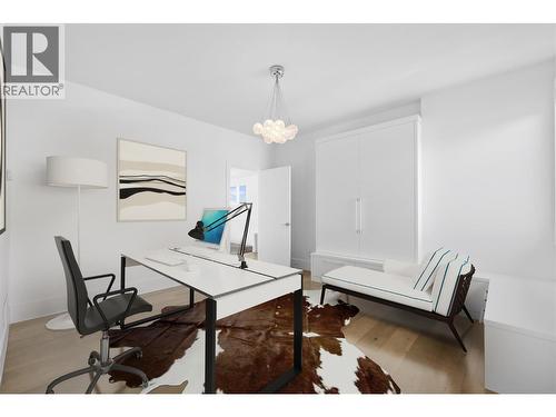 1049 Westpoint Drive, Kelowna, BC - Indoor